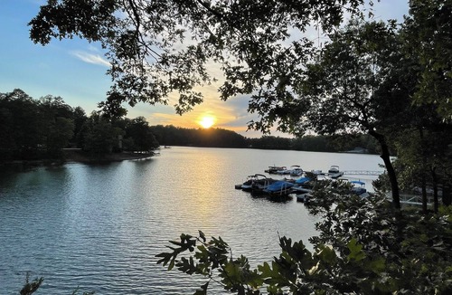 Six Mile Ski Chalet | 4-bedroom Chalet 9.4 Miles from Clemson