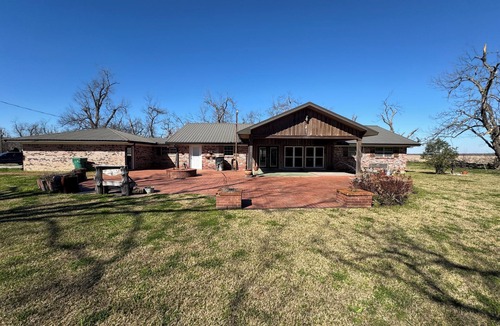 Start House | 4 bedroom home on private 4 acres-10 MILES FROM META