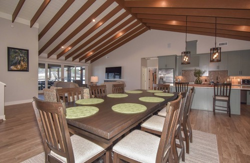 Jacksons' Gap House | 4-bedroom house in charming Jackson's Gap with Boat Ramp/Pet Friendly/Super View