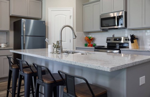 Independence House | 4-bedroom house in superb Independence with AC