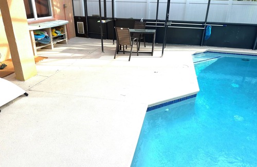 Sandy Ridge House | 4-bedroom house in welcoming Davenport with AC, WiFi. Enjoy your stay