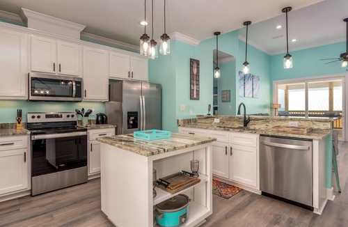 Dauphin Island House | 4 Bedroom on Beach! Hot tub! Footsteps from the water!