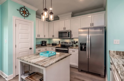 Dauphin Island House | 4 Bedroom on Beach! Hot tub! Footsteps from the water!