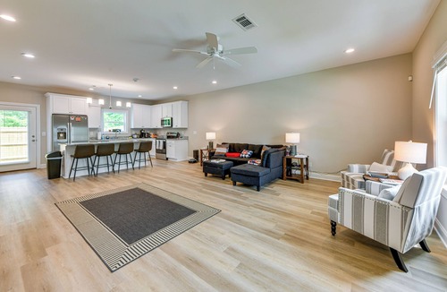 Opelika House | 4 Mi to Auburn University: Townhome w/Fenced Yard