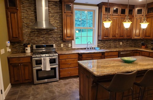 Guntersville House | 4. Spacious historic home in Lake Guntersville