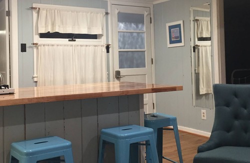 Traverse City Cottage | 4 Tiny Private Cottages for one rate on West Bay in Traverse City