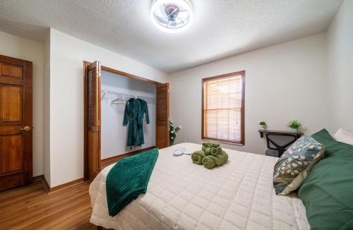 Deltona Lakes House | 4bd & 2bth near daytona and new smyrna