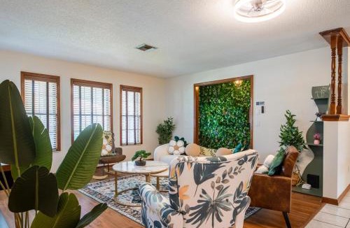 Deltona Lakes House | 4bd & 2bth near daytona and new smyrna