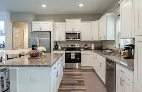 Ocala House | 4BD Family Retreat on 1 Acre with Fire Pit & 9 Min to WEC