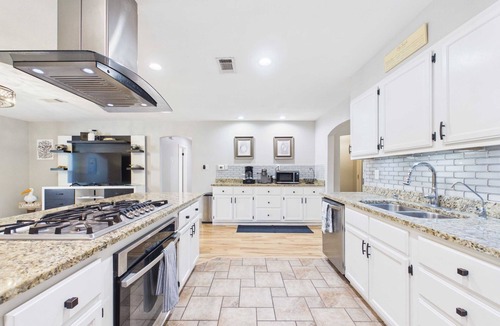 Ocean Springs House | 4BR/2BA - near Downtown & Beach in the golf cart district - Pelican's Nest