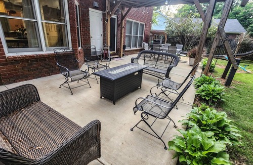 Taylorville House | 4BR 3.5ba 3400 ft2 Home With Short Drive to Campus