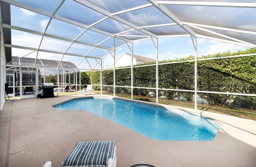 Tivoli Manor House | 4BR Quiet Getaway, Pool, Near Golf & Posner Park