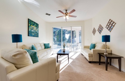 Tuscan Ridge Villa | 5 bed 3.5 bath spacious villa with free solar heated pool, sleeps 11 near Disney