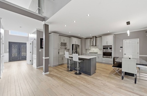 Mableton House | 5 bedrooms 3 bathrooms 16 miles to Stadium