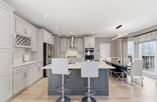 Mableton House | 5 bedrooms 3 bathrooms 16 miles to Stadium
