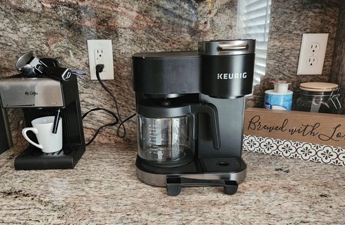 Wedowee House | 5 bedrooms. 3 baths. Relaxing getaway. Steps to the water for lake adventures.