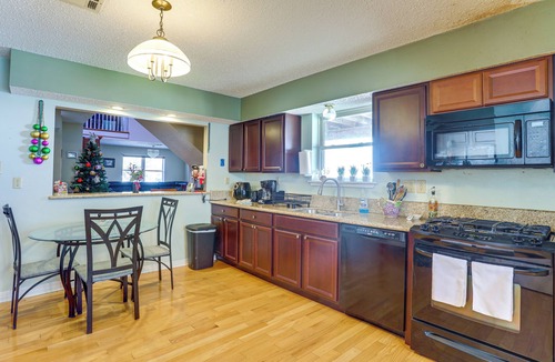 Saint Anthony House | 5 Mi to French Quarter: Central NOLA Home w/Decks