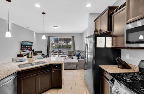 Loughman House | 5BR Solterra Resort Villa w/Private Pool, Spa & Games Room – Sleeps 10
