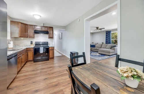 Columbus House | 5min to Fort Benning | Fenced Yard, Pets, Near Golf