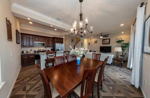 Oviedo House | 6 Bed 5-Bath Villa For Large Families Groups