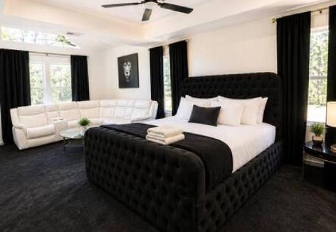 Ellenwood House | 6 bedroom 10 beds