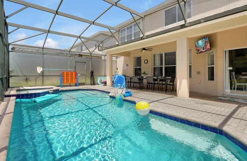 Windsor Hills Villa | 6 Bedroom Resort Home, private pool/spa, FREE Heat