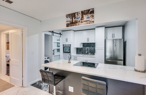 Jacksonville House | 6 Mi to Dtwn Entertainment! Stylish JAX Abode