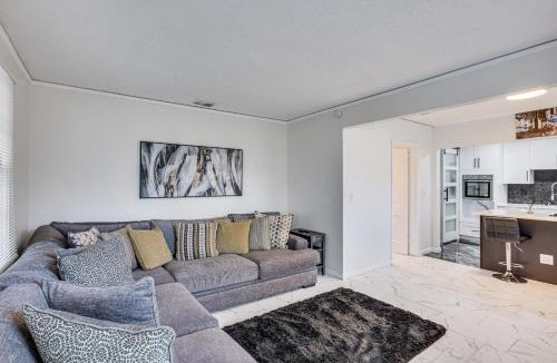 Jacksonville House | 6 Mi to Dtwn Entertainment! Stylish JAX Abode