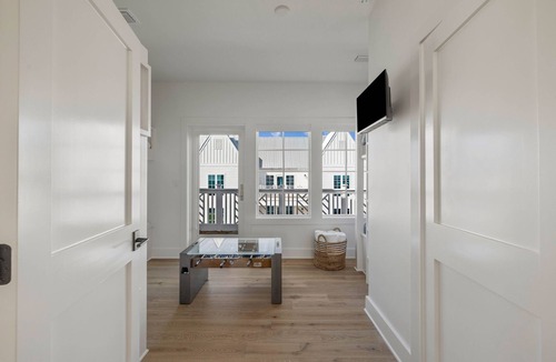 Dune Allen Beach House | "62 Blue View" Lakefront Private Pool Short Walk to the Beach