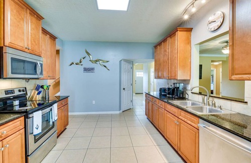 Crestview House | 6BR Family Home | Near Twin Hills | Fire Pit