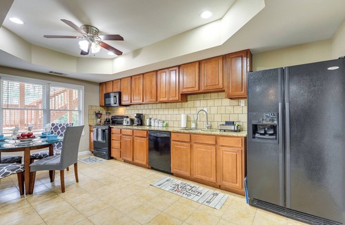 Tyrone House | 7 Mi to Arthur Blank & Trilith Studios: Cozy Suite