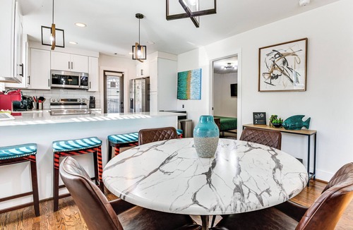 Atlanta House | 7 Mi to Dtwn Atlanta! Lovely Home w/Backyard