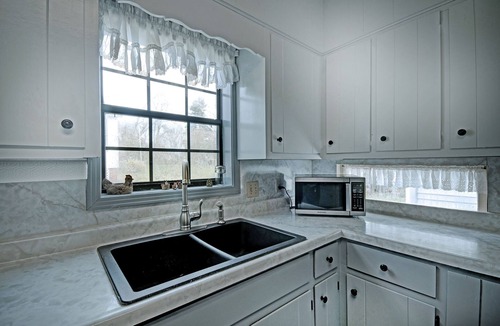 Flora House | 7 minutes from Providence Farm, MS Blues Trail and The Petrified Forest!
