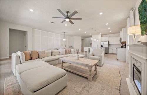 Four Corners House | 8 BD/6 BA/Windsor Cay (15960 SC)