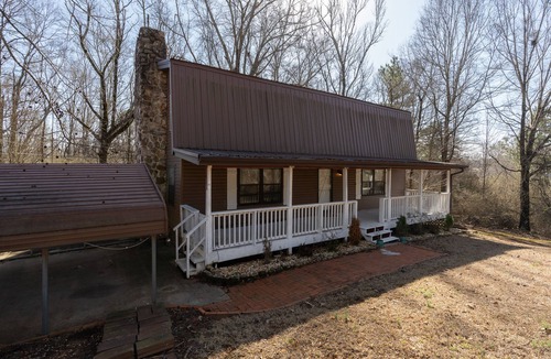 McCalla Cabin | 8 Bed Cabin, between Tuscaloosa and Bham, Close to Golf Courses