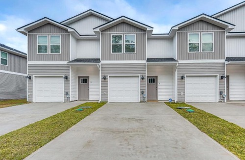 Florida Panhandle House | 8 Mi to Dtwn Pensacola: Modern Escape w/Patio!