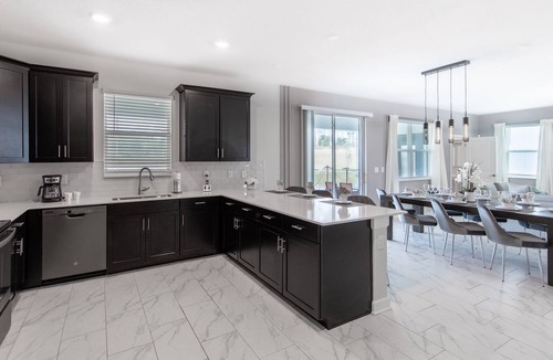 Davenport House | 9028SH-The Retreat at ChampionsGate by RedAwning