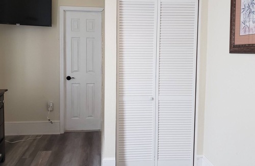 Palatka House | A 5BR/3Bath in Downtown Palatka. No Neighbors!