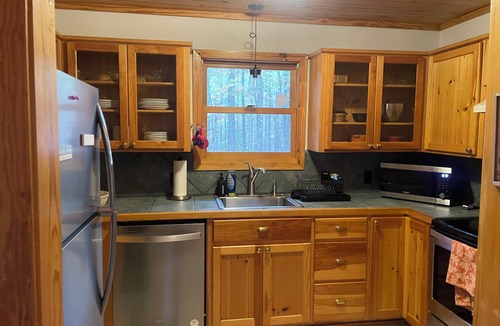 Bonnerdale Cabin | A Great Escape a Cozy 3-bedroom cabin in Mount. Ida close to Lake Ouachita.