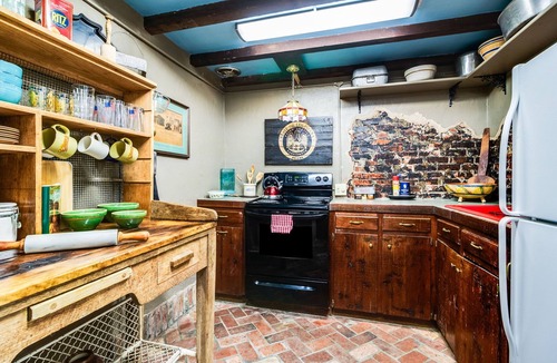 Scott House | A Hidden Gem! Completely Renovated, Historic Bank, Minutes to Lafayette