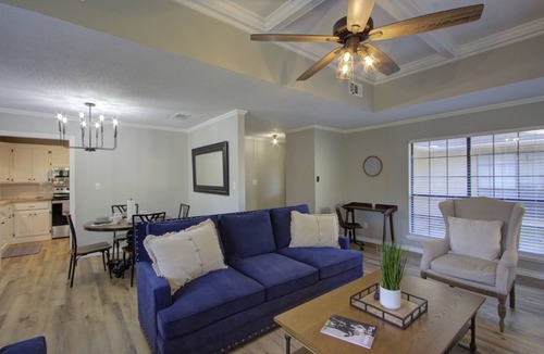 Texarkana House | A Quiet Place - Home Away from Home Business Ready
