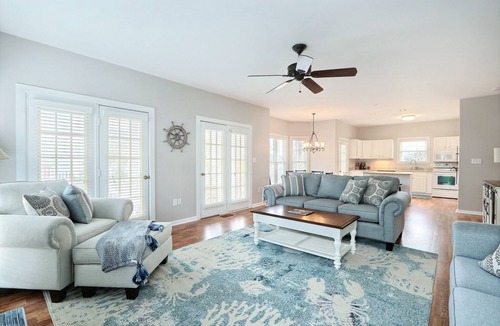 Tybee Island House | A SHORE THING! Steps from North Beach! Free Golf Cart On Site!