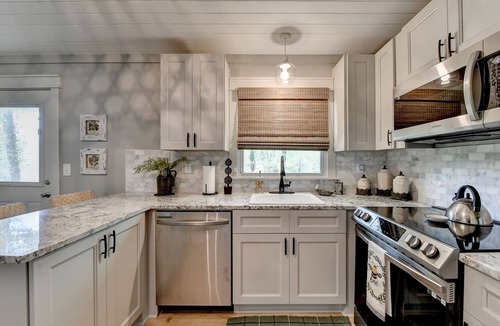 Church Street House | A Southern Retreat/Cozy Getaway in the heart of Atlanta Sleeps 4