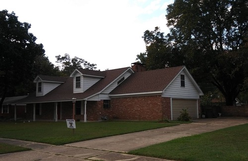 Pine Bluff House | "Abbie's Place: Spacious 4BR Sanctuary with Sunroom and Private Backyard"