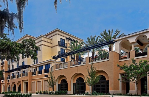 Winter Park Hotel | ADA Compliant Room in Award Winning Hotel w/Rooftop Pool - Close to Parks!