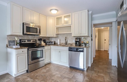 Tybee Island Condo | Adorable 1BR/1BA Condo by Beach Savannah Beach & Racquet Club