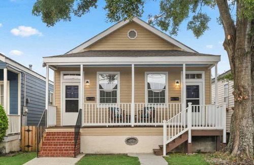Mid-City House | Adorable 3BR, Cowboy Pool & Porch in Mid-City, Adorable & Bright 3 BR in the heart of Mid-City!