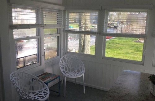 Lakeview Cottage | Adorable Cottage Townline Lake Paradise. Boat Kayak Fish BBQ Relax Swim. 2 BR