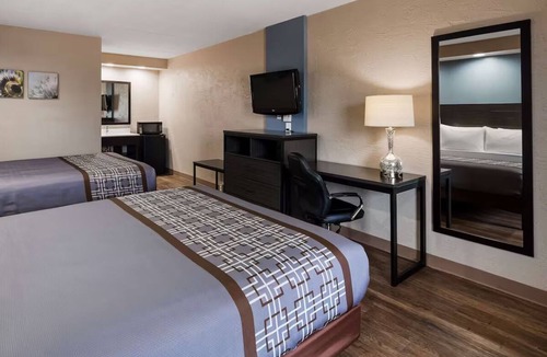Jasper Hotel | Affordable Jasper Accommodation Near Dining, Parks & Downtown—Great Convenience