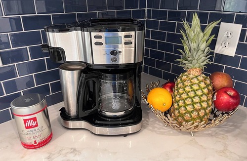 College Park House | Airport/Convention Ctr - Chef's Kitchen - Escape - 20 Mins to Downtown